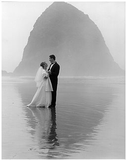 professional black and white wedding photography by Jim Stoffer, USA